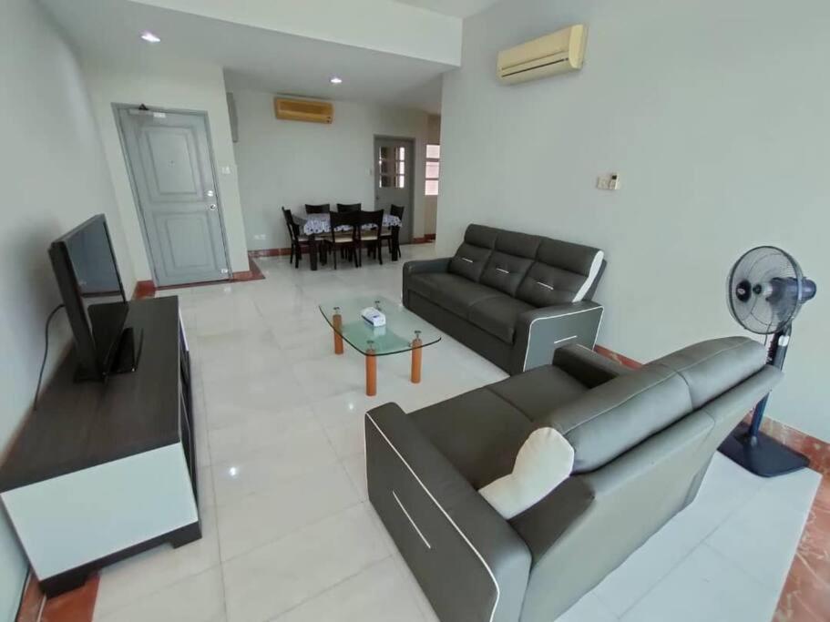 Kuching City 3Bedrooms Apartment Exteriör bild